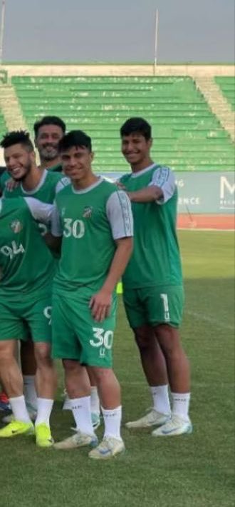 بوفواز (@bofawaz9911) on Twitter photo حسب علمي بأن اللاعب عمر العازمي مازال مُقيد في سجلات ناديكم فهل يحق له دخول تدريبات فريق آخر🧐
<a href="/Kazma_SC/">نادي كاظمة الرياضي</a> حسب علمي بأن اللاعب عمر العازمي مازال مُقيد في سجلات ناديكم فهل يحق له دخول تدريبات فريق آخر🧐
<a href="/Kazma_SC/">نادي كاظمة الرياضي</a>