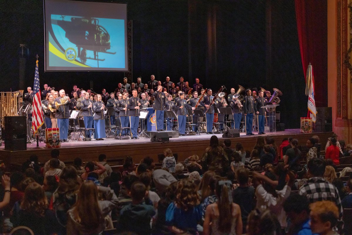 The U.S. Army Field Band just concluded their Spring Tour with 2 days of music clinics in Akron, Ohio, where they mentored, inspired and entertained more than 2,000 excited students. The Spring Tour included 36 public performances, 5 student performances (including middle https://t.co/zT3gICLLt7