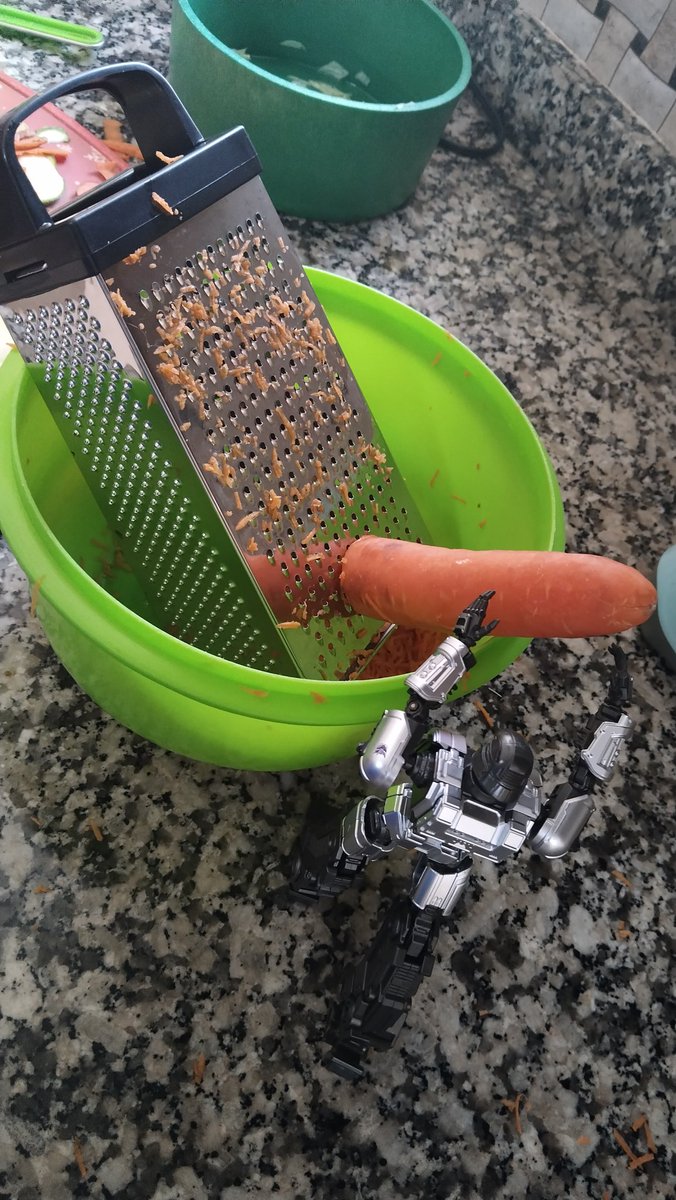 Mechatron_04's tweet photo. Aqui sobreexplotando a nuestro minero favorito 💖✨🌻
#D16 #TransformersOne #cookingwithdee https://t.co/7L6w0Qr56p