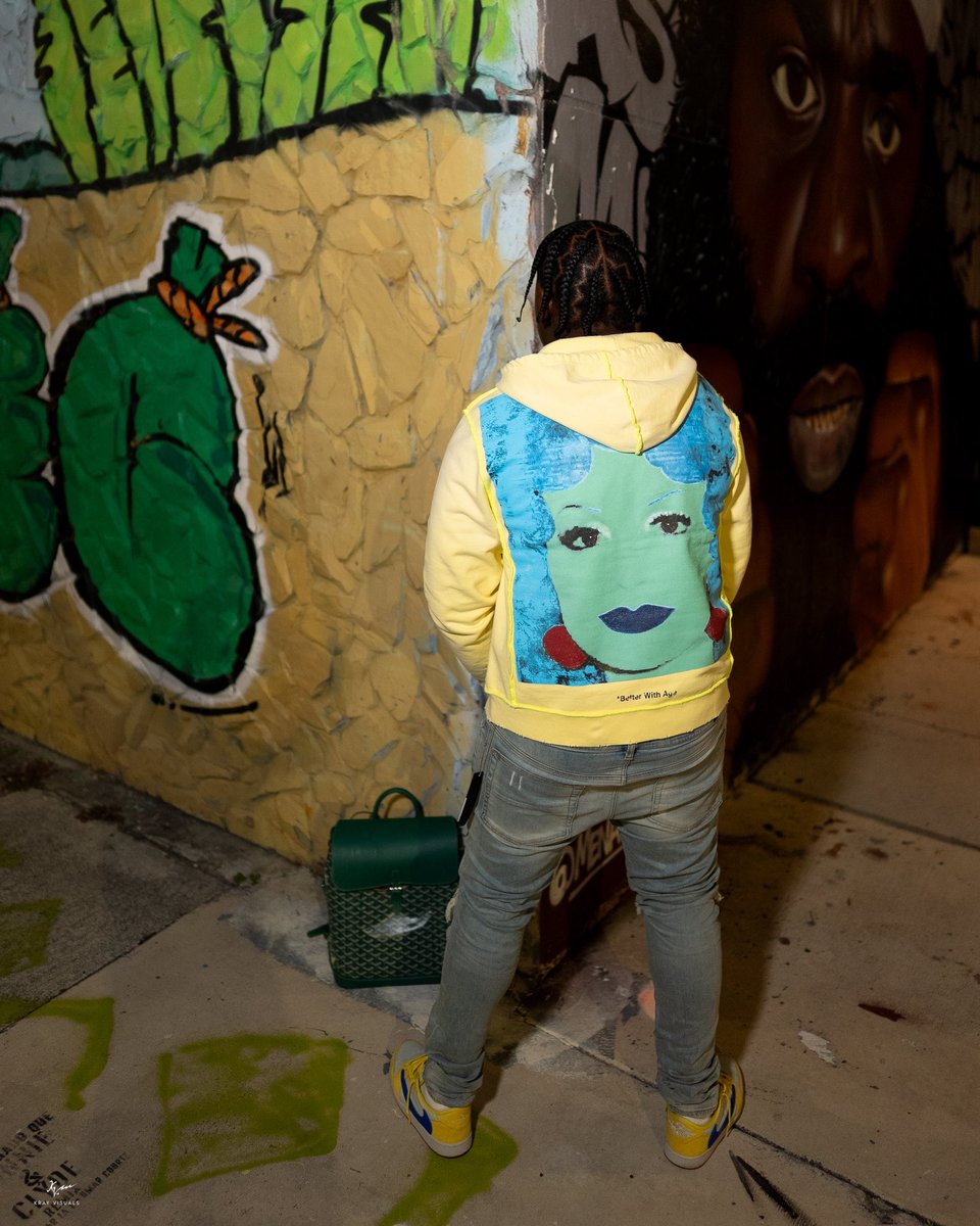 hustlinlately26's tweet photo. $hit like ca$h money in 98’🦅 #fmj #norapdeal https://t.co/kF4emKCuus
