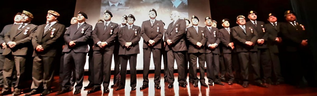 ppmarino's tweet photo. #ComandosChavínDeHuántar 
Honrado por haber sido convocado para dirigir el tributo a nuestros héroes y la presentación del documental El Otro Túnel. 
#MaestroDeCeremonias 
#HonoryGloria #GratitudEterna #Perú 🇵🇪 https://t.co/4TbqCvFKKd
