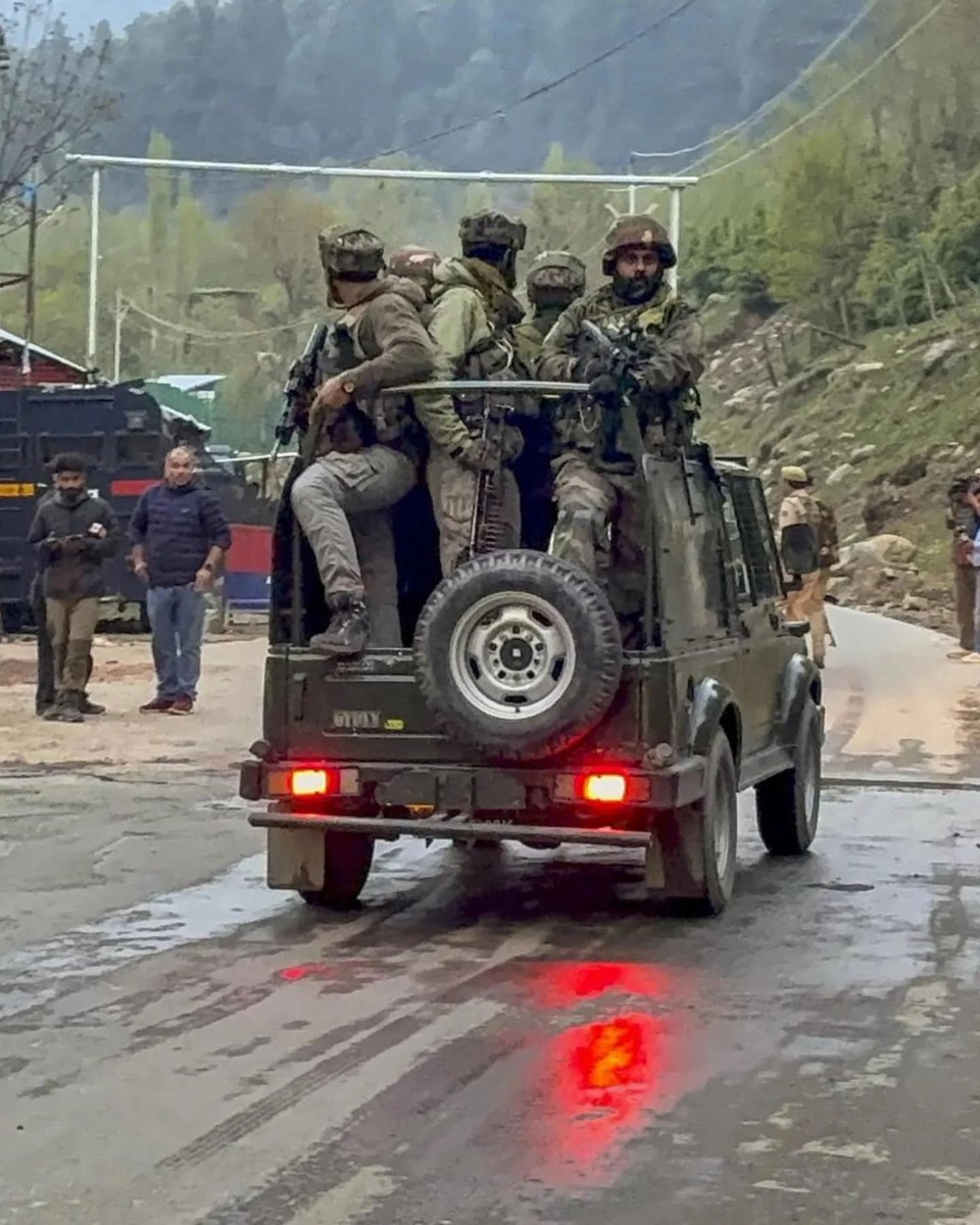 vikvineet_'s tweet photo. #V
#PahalgamTerrorAttack https://t.co/XsG12zE2X1