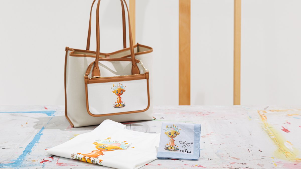 フルラ　furla FURLA グッズ　オブジェ　スタンド　ロゴ　ディスプレイ FURLA(フルラ)の新作時計『FURLA LOGO LINKS ROSE GOLD GIFT SET』が11