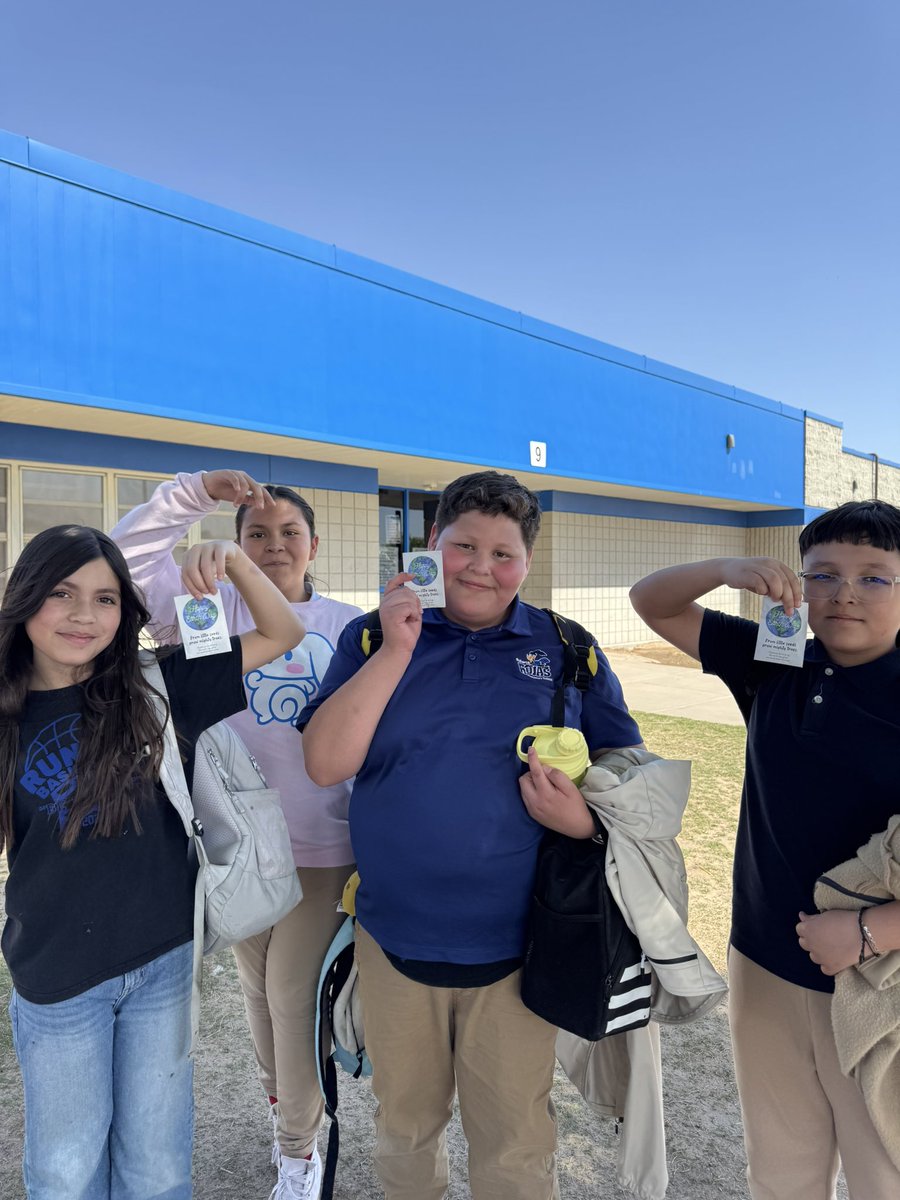 Ms. Daniela Ruan (@druan_res) on Twitter photo Save Earth, save the future. 5th graders are ready to take part in making Earth a cleaner one. 🌎🌱🌳 #AllIn <a href="/RobertRRojas_ES/">Jennifer Marquez</a> <a href="/SBaezMorale_RES/">Sonia Baez-Morales</a> <a href="/DArteaga_RES/">David Arteaga</a> <a href="/SMorales_Res/">Sandy Morales 🇱🇷</a> Save Earth, save the future. 5th graders are ready to take part in making Earth a cleaner one. 🌎🌱🌳 #AllIn <a href="/RobertRRojas_ES/">Jennifer Marquez</a> <a href="/SBaezMorale_RES/">Sonia Baez-Morales</a> <a href="/DArteaga_RES/">David Arteaga</a> <a href="/SMorales_Res/">Sandy Morales 🇱🇷</a>