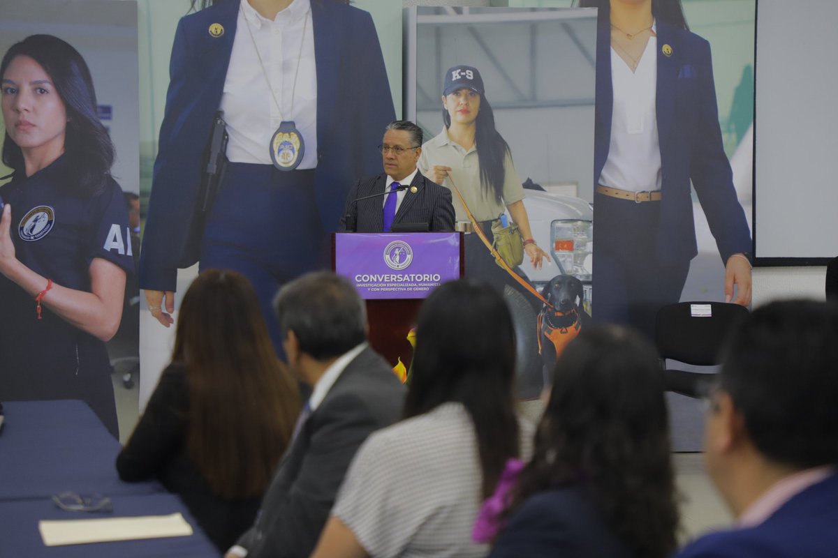 🔎 Conversatorio: Investigación especializada, humanista y con perspectiva de género
 
La #FiscalíaGuanajuato llevó a cabo un ejercicio Conversatorio dirigido a la revisión de los Protocolos de Actuación para Investigar con Perspectiva de Género los delitos de Feminicidio,