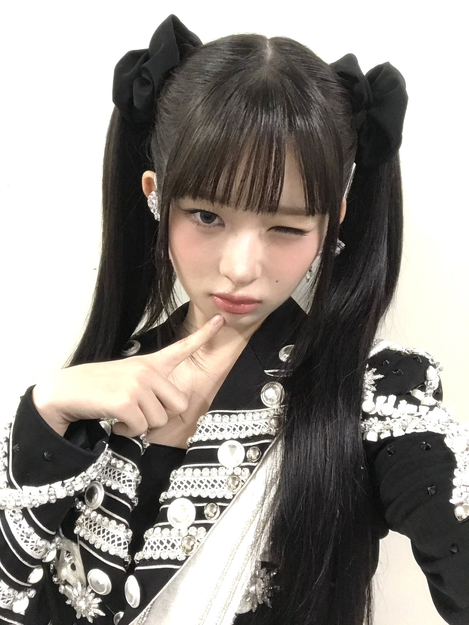 IVE レイ IVEレイ様がIM DON TRANING ZIPUP(BLACK)を着用してくださいまし