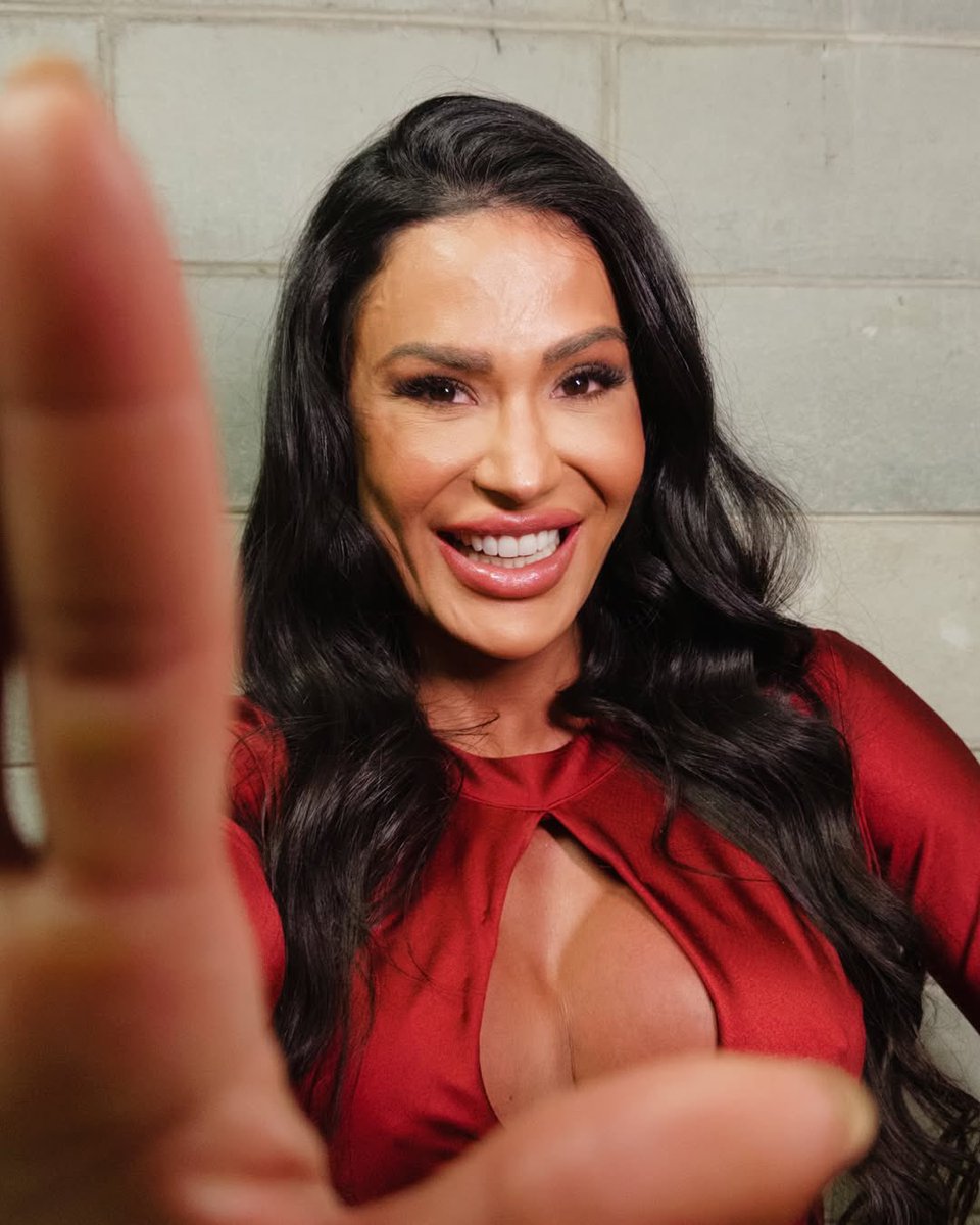 GraOficial's tweet photo. A MULHER ESTÁ UM LUXO!!!!
#EquipeGra | #BBB25 https://t.co/OwGqXp5drP