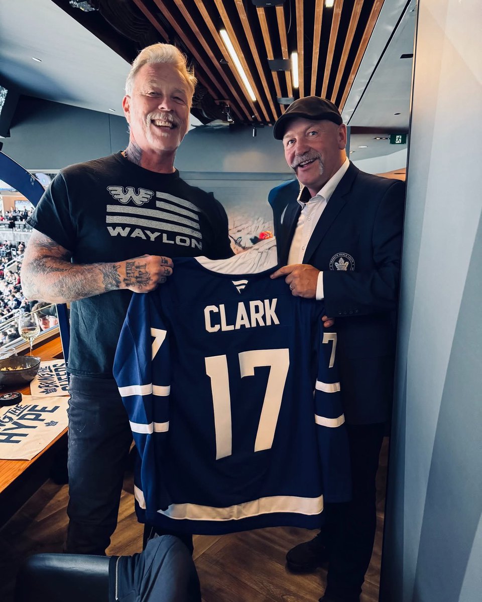 ThisDayInMETAL's tweet image. TWO LEGENDS!! 

#TorontoMapleLeafs #Metallica