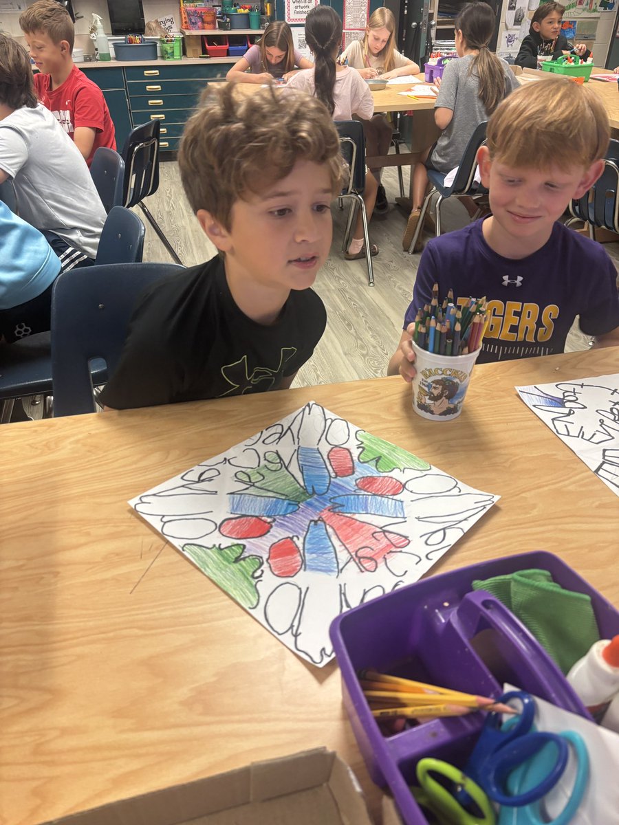 kpughstudio's tweet photo. 4th grade Artists working hard on their symmetrical name designs๐๐ #AdventuresintheArtLab #IgniteYourCreativity #HumbleISDArtists
@HumbleISD_WCE @VisualArtHumble @HumbleISD_Arts https://t.co/GzGMZAGCzd