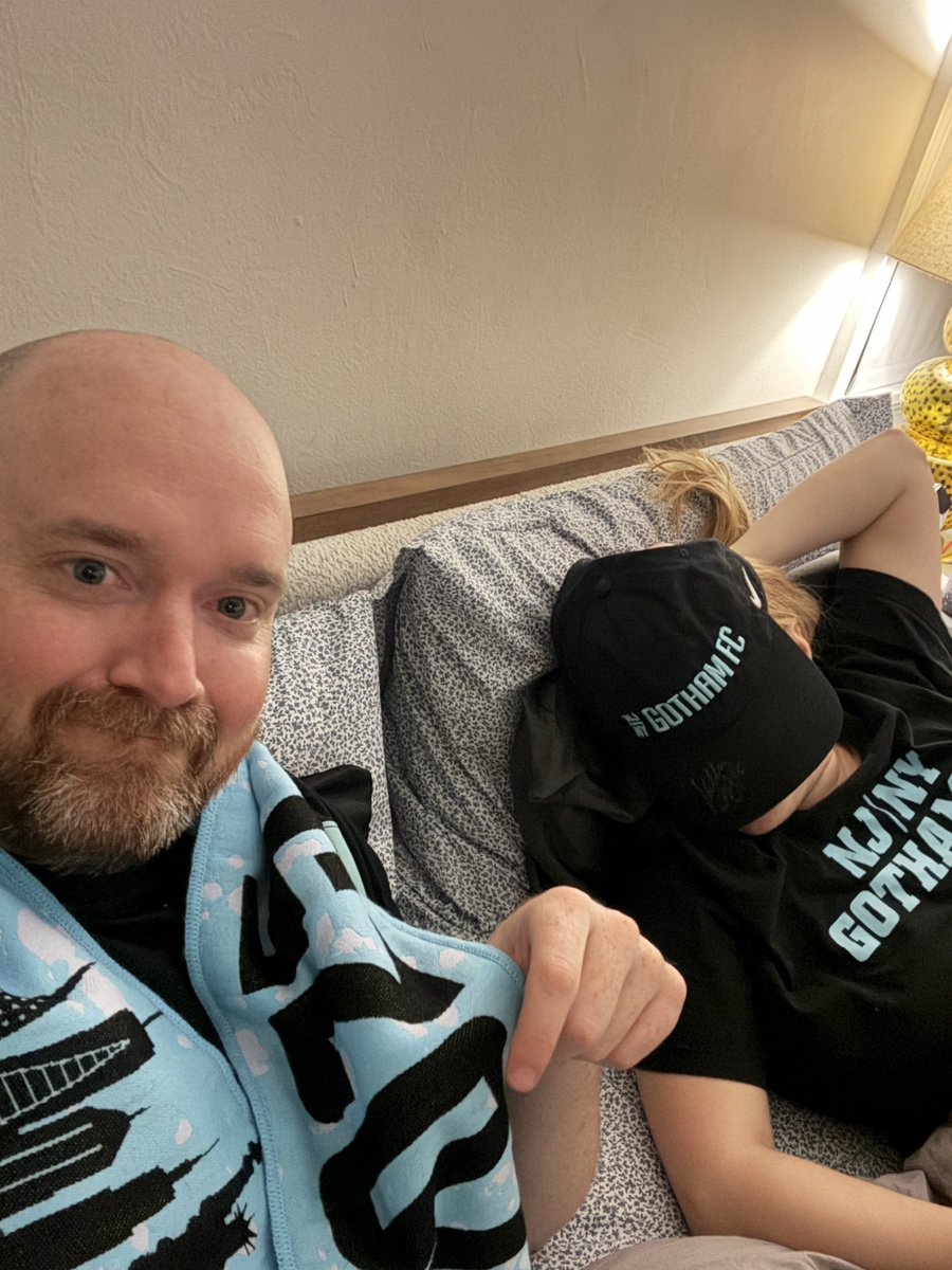 We’re very sleepy, flew back from LA today. But we’ve got #GothamFC v #PortlandThorns up on the proj