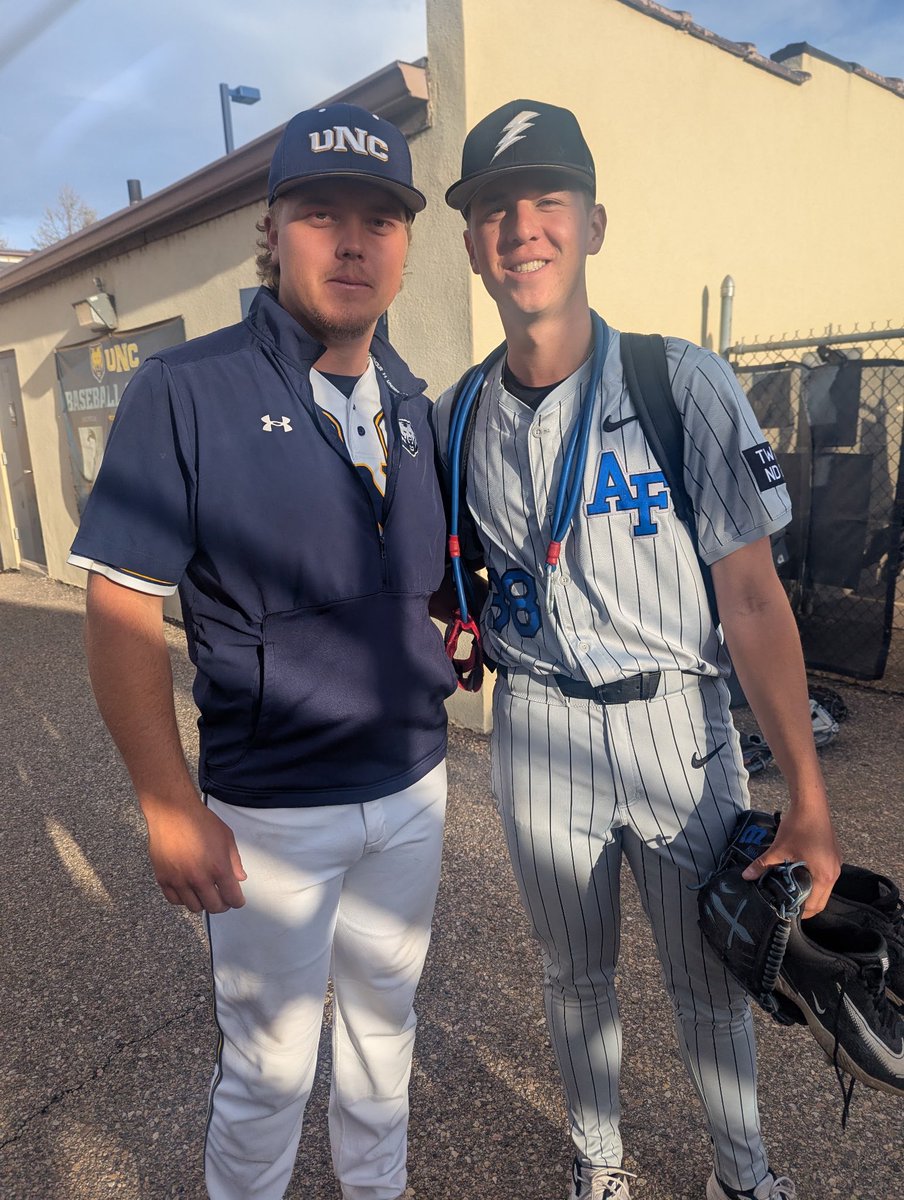 Fun to watch a couple of #dawgs compete in today’s midweek between <a href="/UNC_BearsBSB/">UNC Baseball</a> and <a href="/AF_Baseball/">Air Force Baseball</a> 

@masebright and <a href="/dillinger_ethan/">Ethan Dillinger</a> both pitched well 💪