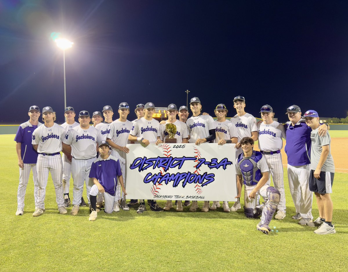 JISDSocialMedia's tweet photo. 2025 District 7-3A Champions! ⚾️ https://t.co/TiEiQXNIhs