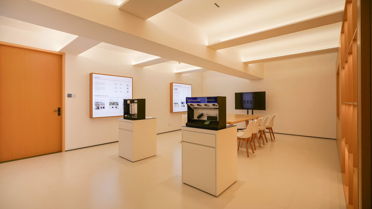 ilifesmarthome's tweet photo. Welcome to our brand-new LifeSmart store in Zhongshan, Guangdong, China
With two floors of immersive smart living, we've created more than just a store.
📃About Us: https://t.co/RWeboYoha5
#LifeSmart #SmartHome #Home #InteriorDesign #Store #Guangdong https://t.co/hoo3sgZ4n1