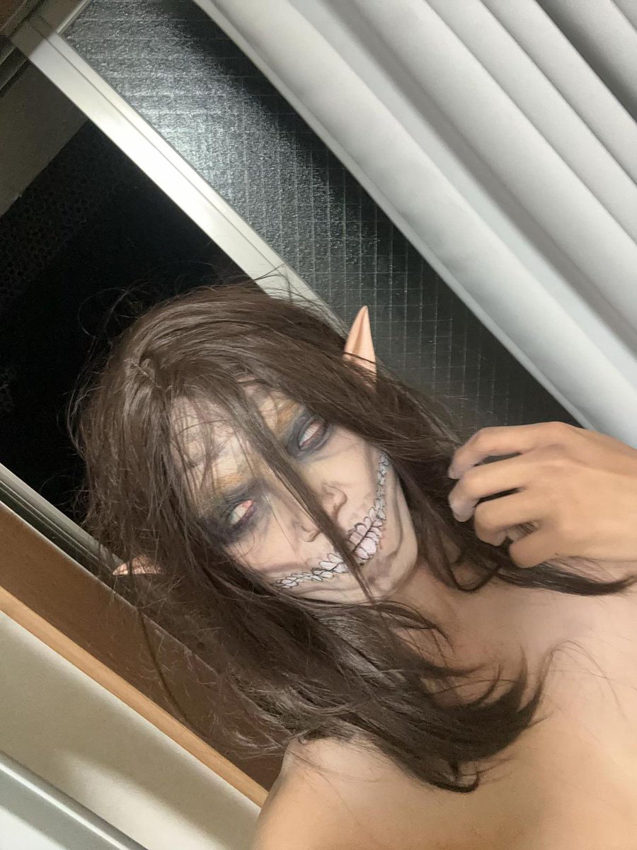 エレン巨人方の化粧👿
#コスプレ