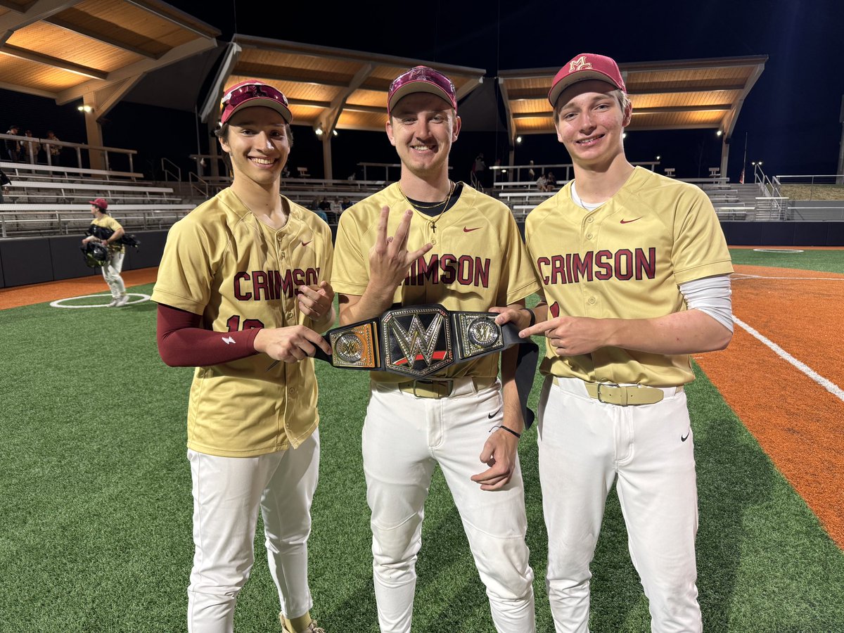 Final from Gleason:
🍁 <a href="/BaseballCrimson/">Crimson Baseball</a> 9
🦌 <a href="/ElkRiverBasebal/">ELK RIVER BASEBALL⚾️</a> 1

W: <a href="/Brian_ODwyer8/">Brian O'Dwyer</a> (6IP, 5K)
💣’s: <a href="/o_taynton/">Oliver Taynton</a>, <a href="/BeckettShimpa/">Beckett Shimpa</a>