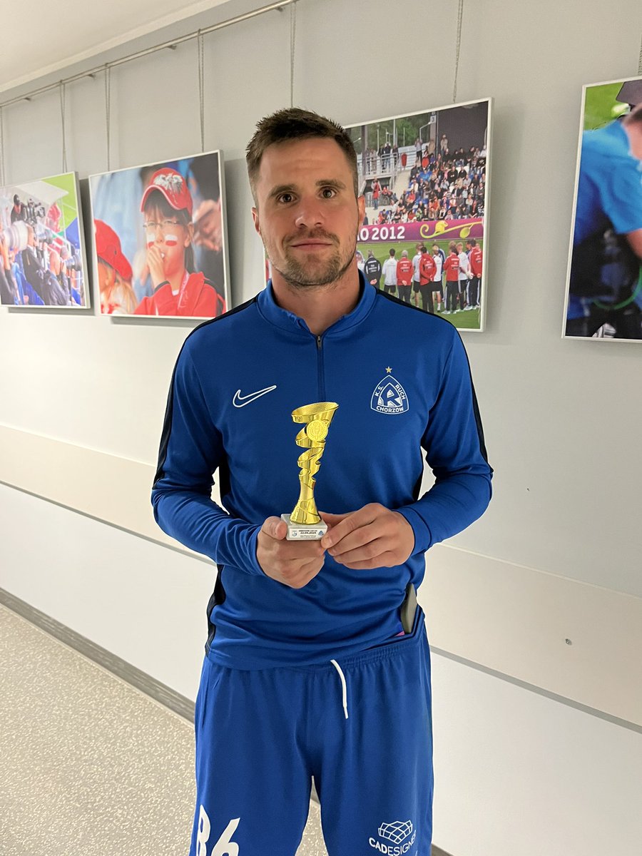 Zawodnikiem meczu Kotwica Kołobrzeg - Ruch Chorzów naszym zdaniem został Soma Novothny i z ramienia Kącika Piłkarskiego <a href="/MMAfistsPL/">MMAfists.pl</a> odebrał statuetkę💪🏼