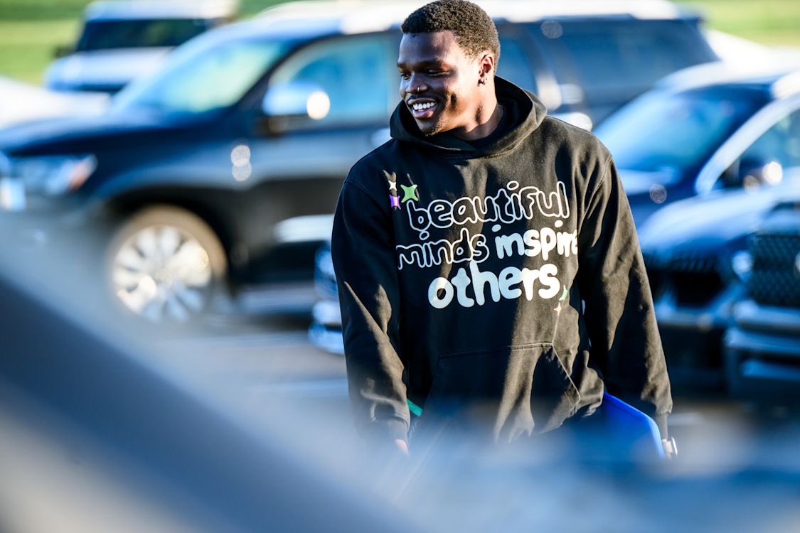 sports_mol's tweet photo. Day 1 of OTAs and @AjouAjou17 pulled up all smiles 😄 Locked in and ready to work! 📸 @Colts https://t.co/BeX4AAWD4U