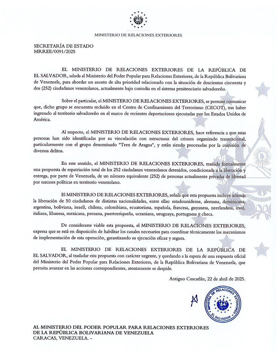 EmmaRincon's tweet image. El presidente @nayibbukele responde al dictador Nicolás Maduro:

&quot;Usted declaró ayer que no aceptará nuestra propuesta de intercambio de prisioneros. Sin embargo, su negativa carece de coherencia.

Usted mismo ha realizado este tipo de intercambios en el pasado. Incluso llegó a…