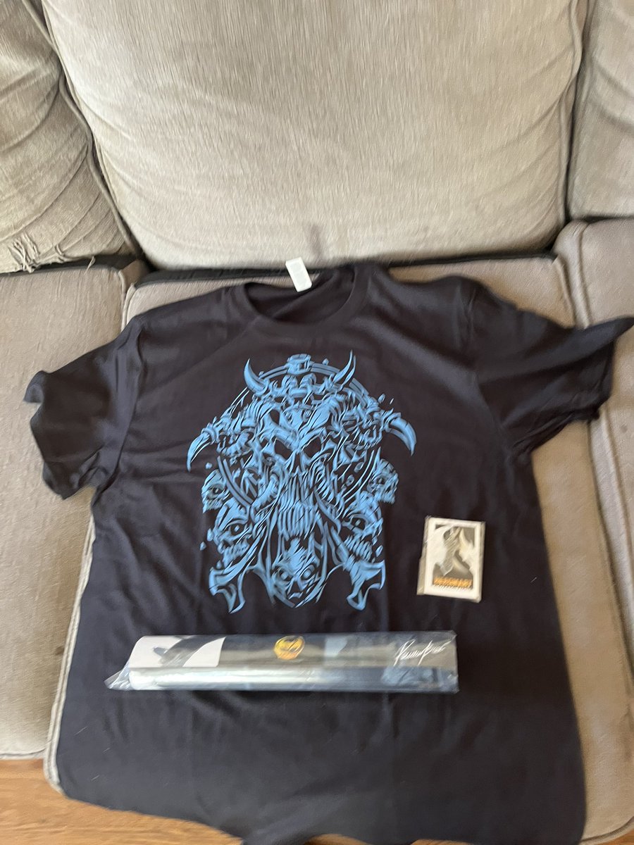 oshyn9's tweet image. Here is my newest Heromart order and I like all of the stuff that came in it @Koreyzzz @DageTheEvil @Datenshi6699 @DilanL0L @SkyperAQW @HeroMart