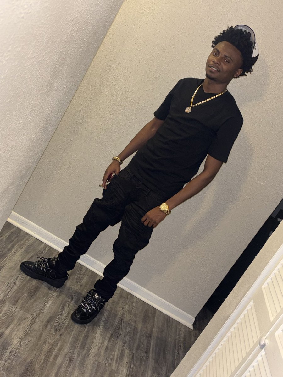 This 💩In Me &amp; On Me💵 #fyp