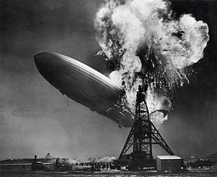 6 May 1937: The German #Zeppelin Hindenburg catches fire when trying to land in Lakehurst, New Jersey. 36 people would die in the tragic accident. #history #OTD #tragedy #ad amzn.to/3ckqp5P

Please support URDailyHistory by clicking on our Amazon link above before