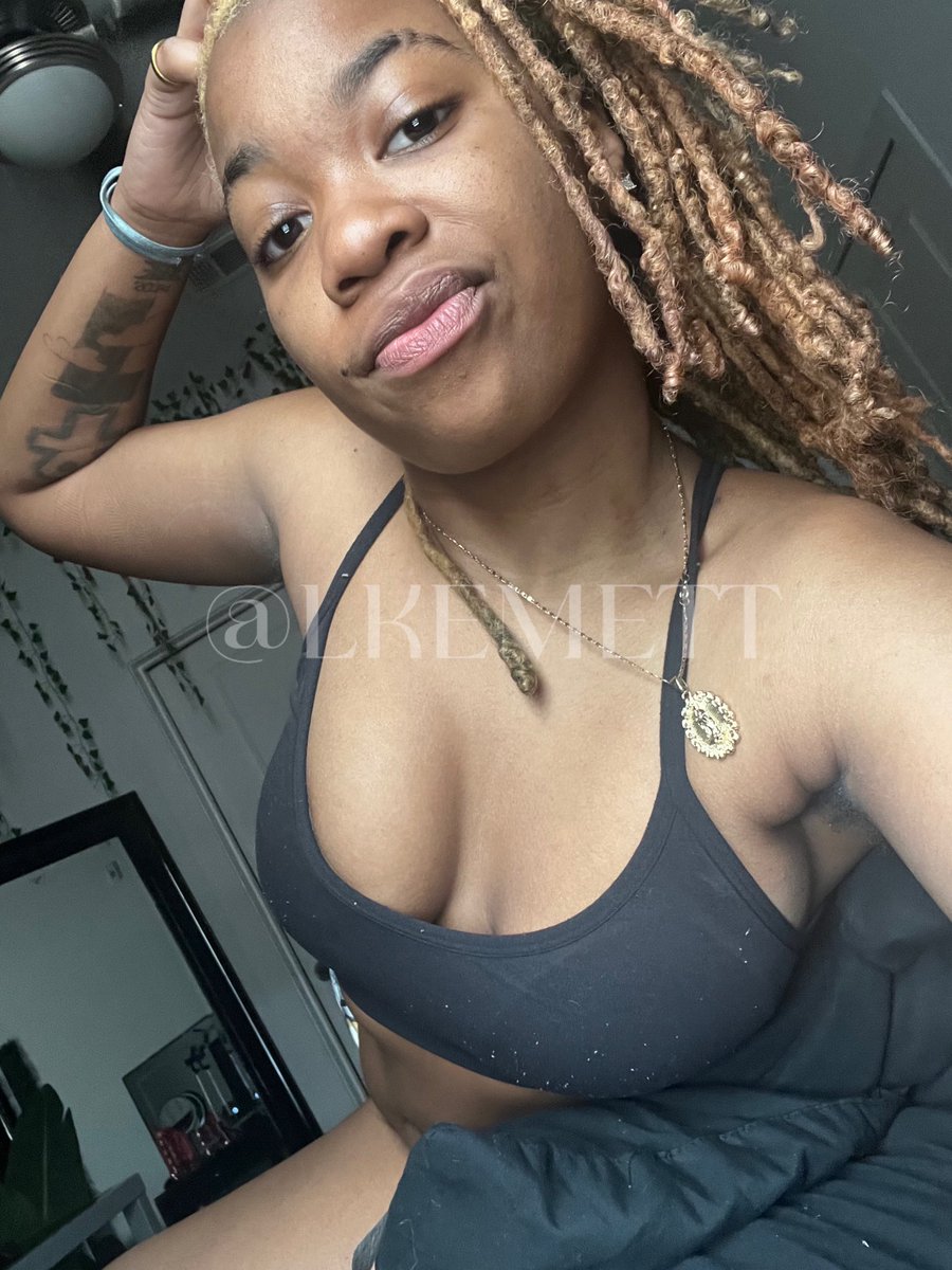 EATSTUDPSSY2DAY's tweet photo. Open for vids and fts 🤞🏾 don’t sleep😁

Tele: lylakemett for vids/ ft show menu 🫶🏾
#studpussy #dlstud #dldyke #ebonytaboo https://t.co/bYcbgBgwip