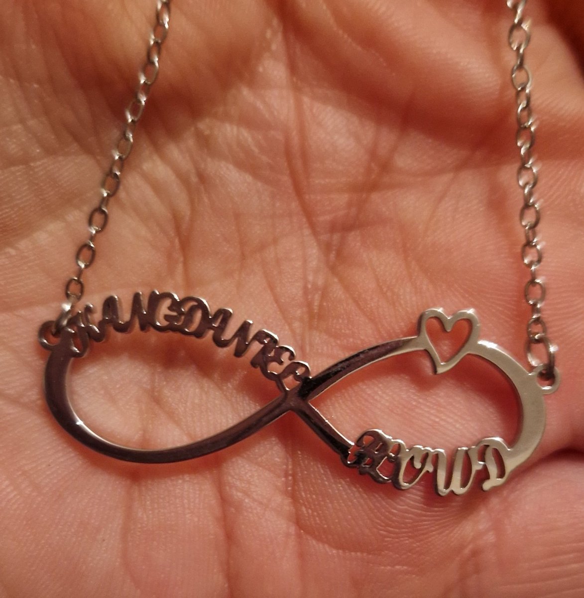 Usako_Niel's tweet image. Today, I received the necklace I asked to be personalized. It's #KangDaniel and #FlowD love for all eternity 💖🥹
It's so pretty 🥹💖