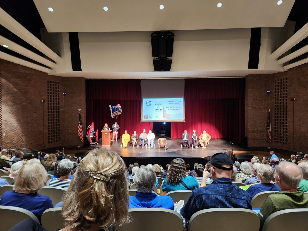 Janice Urbanik (@janiceurbanik2d) on Twitter photo Thrilled to attend "where's Warren" empty chair townhall with 500 others. Disgusted that <a href="/WarrenDavidson/">Warren Davidson 🇺🇸</a> isn't here. What a fighter. <a href="/ButlerDemocrats/">Butler County (Ohio) Democrats</a> Thrilled to attend "where's Warren" empty chair townhall with 500 others. Disgusted that <a href="/WarrenDavidson/">Warren Davidson 🇺🇸</a> isn't here. What a fighter. <a href="/ButlerDemocrats/">Butler County (Ohio) Democrats</a>