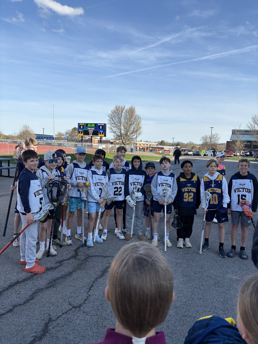VictorLacrosse's tweet image. Victor Youth Night was a success! ⭐️🌟Huge thank you to the youth lacrosse board, coaches and parents for helping Victor honor our 6th graders. #victorfamily #bluedevils @VictorBLDevils @VictorLacrosse