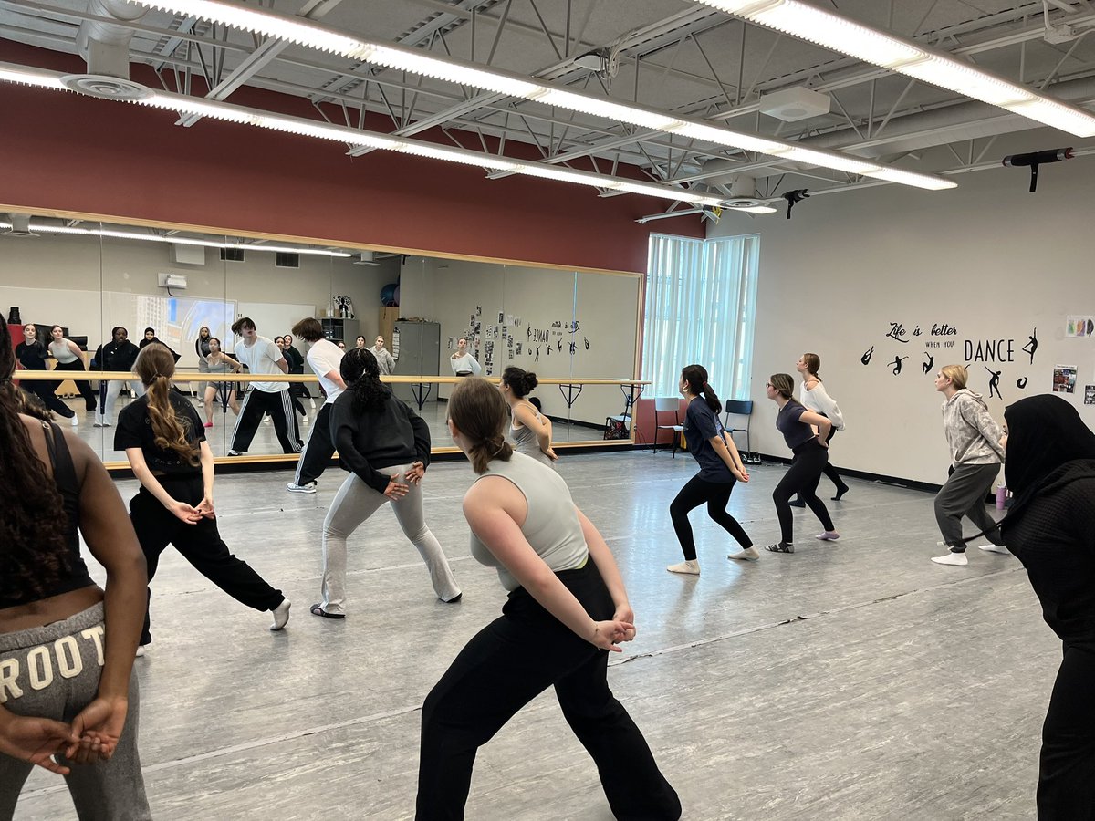 Great workshop today with <a href="/Luv2Groove/">Luv2Groove™</a>. Thank you Mr. Xander <a href="/StFXOCSB/">St. Francis Xavier High School</a> <a href="/ocsbArts/">OCSB Arts</a> #CoyoteProud