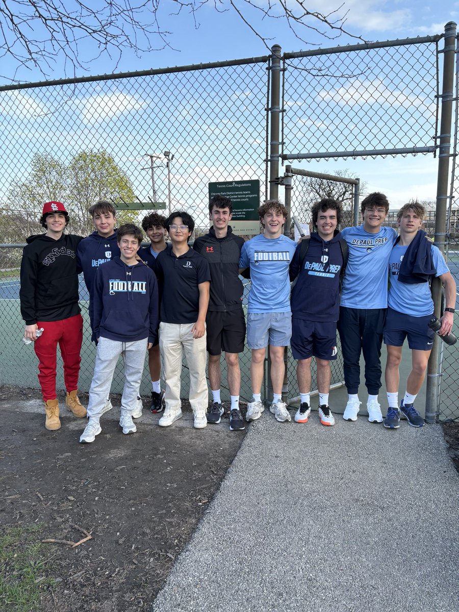 Varsity moves to 6-1 on the season with their win over ACC 💪