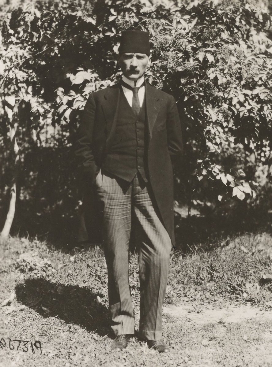 105 sene önce Mustafa Kemal Paşa'nın önderlik ettiği bir grup paşa ve vatanın her köşesinden kurtuluş için gelen vekillerle kurulan Büyük Millet Meclisi, Ankara hükumeti olarak uçurumun kıyısındaki bir ülkenin küllerinden Türkiye Cumhuriyeti'nin temellerini attı. Kutlu olsun!