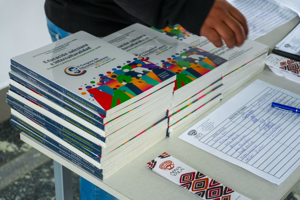 📚#PresentacióndelLibro | Educación salesiana e interculturalidad.
👩🏻‍🏫En el marco del Seminario Interculturalizar la Educación Superior en América Latina: Desafíos de la #academia frente a la diversidad, se presentó el libro realizado en coedición con la <a href="/upsalesianaec/">Universidad Politécnica Salesiana</a>.