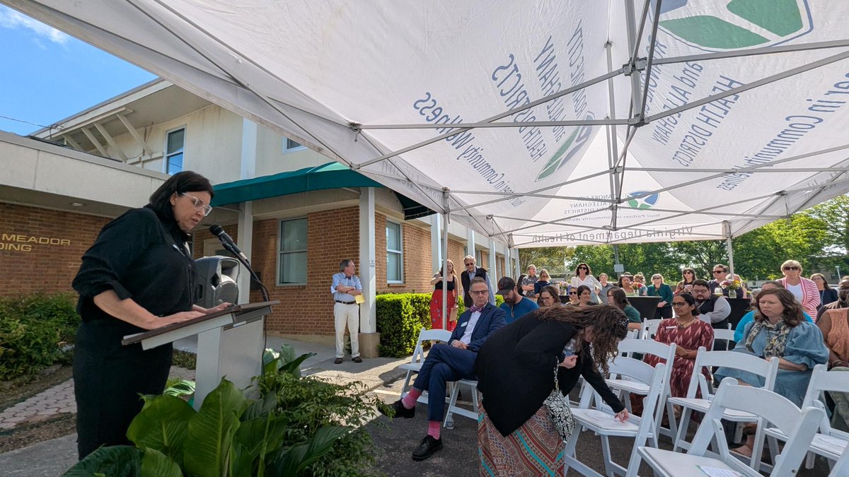 Sam Rasoul 🍉 (@sam_rasoul) on Twitter photo .<a href="/CHIPRoanoke/">CHIP-Roanoke Valley</a> Family Resource Center is newly renovated! These new changes include reimagined mental health spaces, a refreshed play area, a newly designed conference room, and an improved library for families in need.
Support their important work here: chiprv.givingfuel.com/donatetochip .<a href="/CHIPRoanoke/">CHIP-Roanoke Valley</a> Family Resource Center is newly renovated! These new changes include reimagined mental health spaces, a refreshed play area, a newly designed conference room, and an improved library for families in need.
Support their important work here: chiprv.givingfuel.com/donatetochip