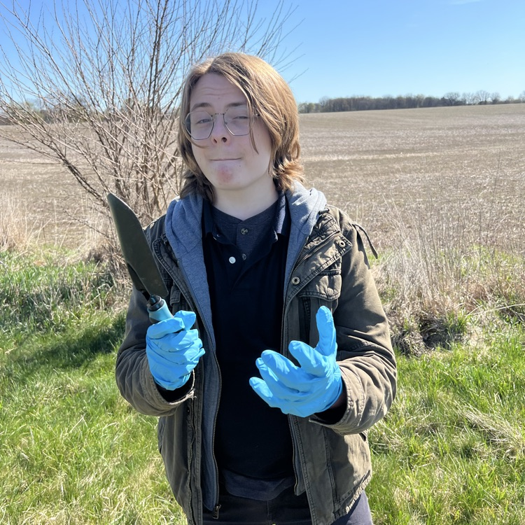 MAGriffons's tweet photo. Some of our science classes celebrated Earth Day by planting trees and shrubs on our campus! 🌲❤️🌎#MAexcellence https://t.co/tIaUxyIuFJ