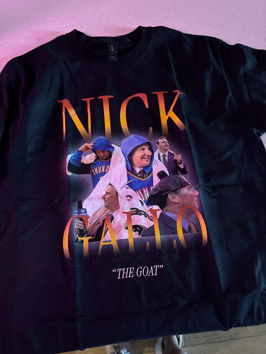 alisonbachman's tweet photo. Got here just in time to throw on for Game 2! Thanks so much @lilyluvsthunder - this is a new favorite!!⛈️ #ThunderUp https://t.co/NFyevIP2dO