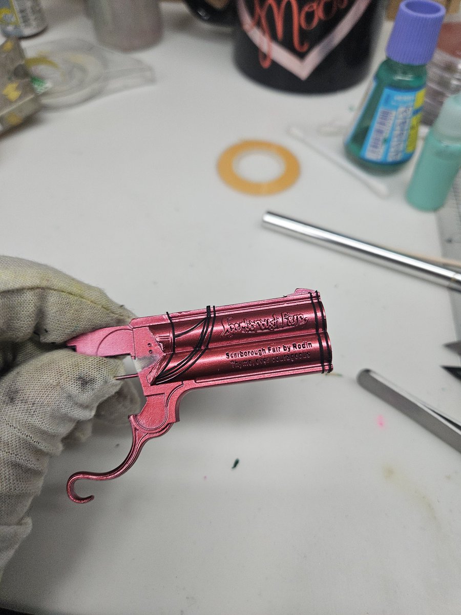 LeonasWorkshop's tweet image. Round 2....

Send HALP!!!

This time it's not so much the masking but the pattern that's sending me 💀

#bayonetta #scarboroughfair #kmn