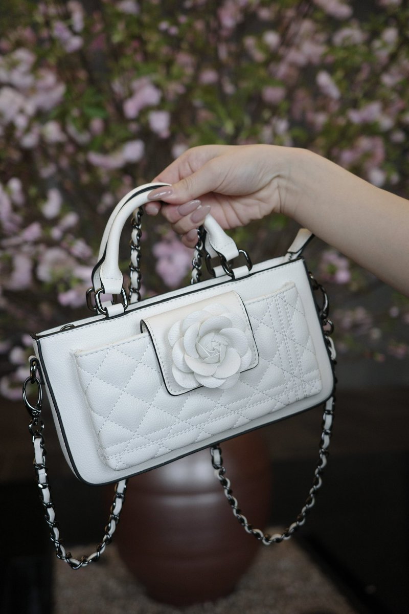 え、やばい可愛いバッグ🤍