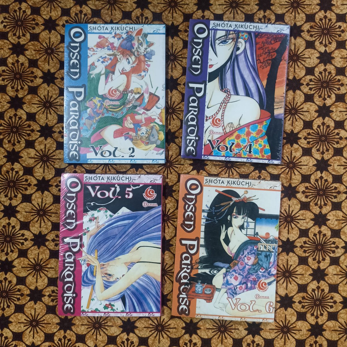 GedebookYogya's tweet photo. ONSEN PARADISE
Shota Kikuchi - Level Comics
Segel 15k/ buku; no. 2, 4, 5, 6 tamat

🟠
https://t.co/hAw1NXRtXO

🟢
https://t.co/z2bcpBOe1S https://t.co/s3CbluC2O5