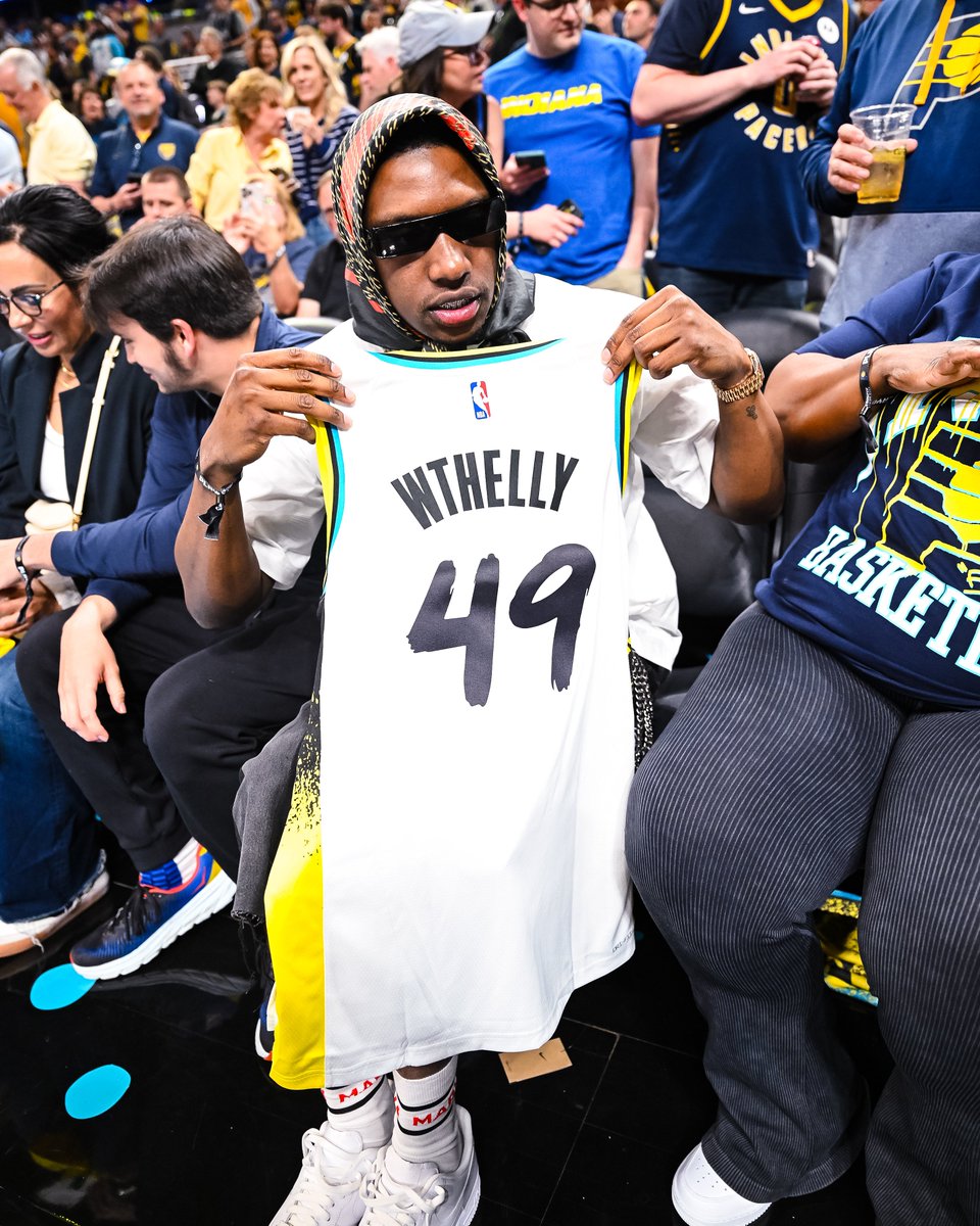 Pacers's tweet photo. WTHELLY courtside for Game 2 😈

welcome to @GainbridgeFH, Rob49 🔥 https://t.co/e013QnLhGU