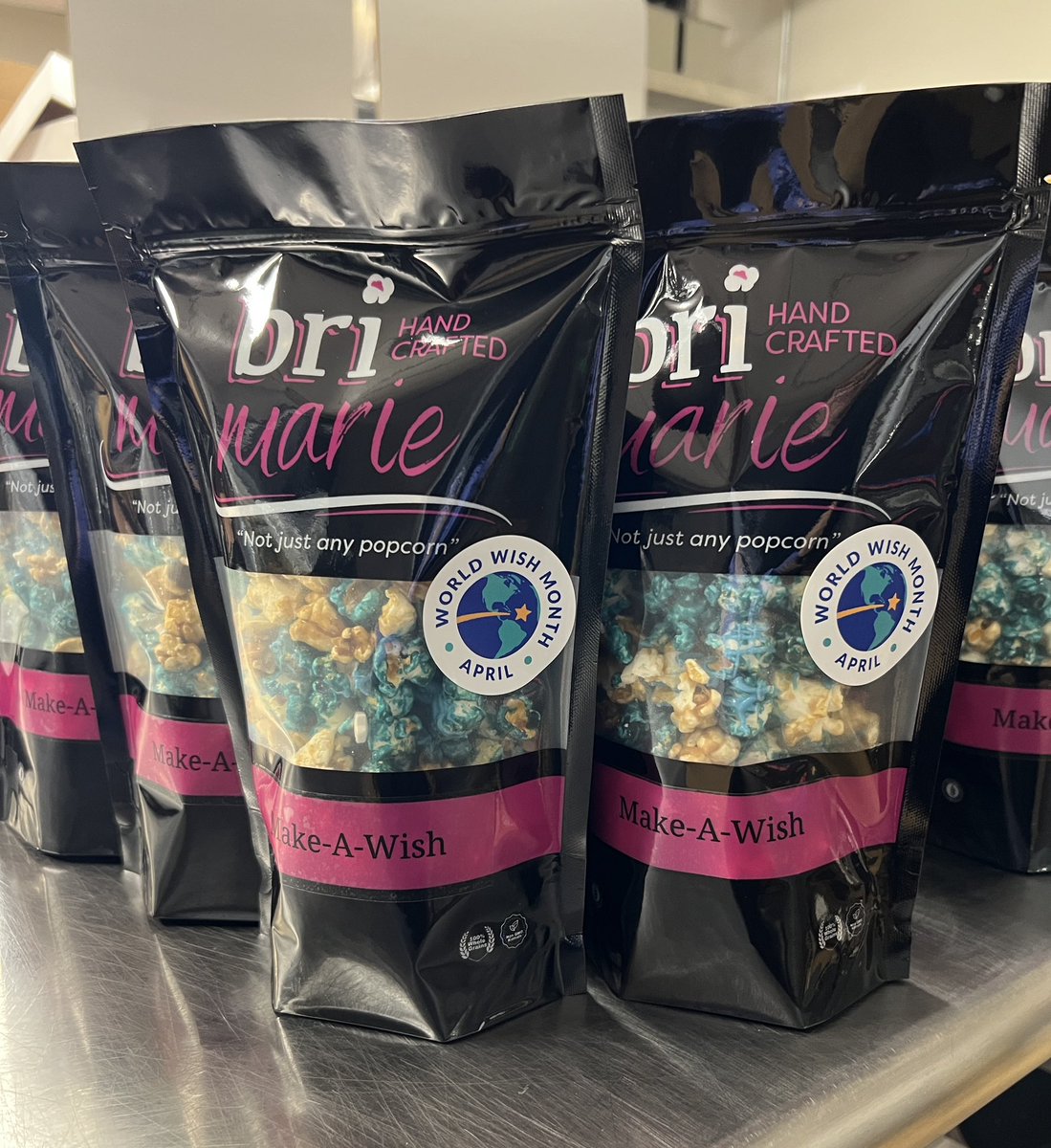 LoveMommaStar's tweet photo. @BrinxHQ @GhostGaming @MakeAWishGA Our popcorn for Make a Wish💙🌌 https://t.co/9q77DnmkSy