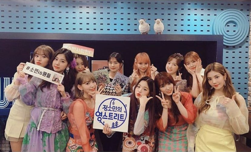 cozycatloaf's tweet photo. eunbi saying she fell for jung somin sunbaenim too... MY IZONE X SOMIN CRUMBS AAAAAAA https://t.co/A7B6EcwfEx