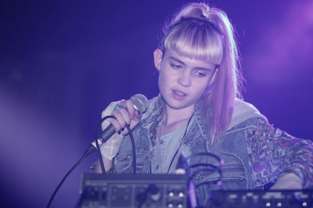 hourlygrimes's tweet image. 