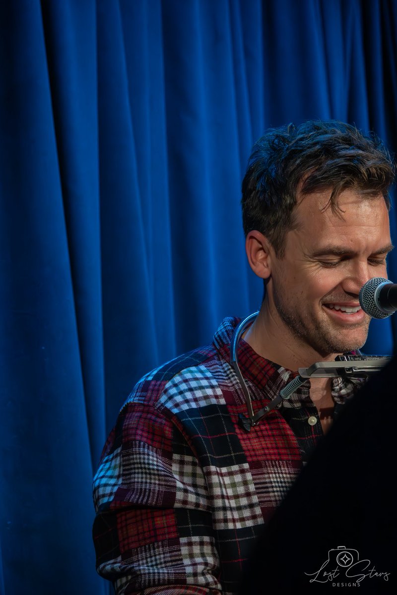 LostStarsDesign's tweet image. Tyler Hilton performing at The Music Hall Lounge 2025.  #TylerHilton @TylerHilton