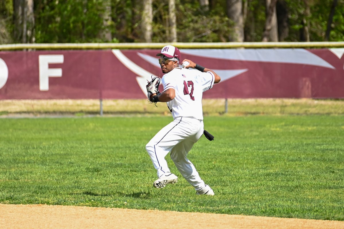 📸Snapshots from the Midweek Matchup📸

The Hawks took a break from NEC play to take on George Washington at home. UMES resumes conference play on Friday at Long Island.

Recap available on (UMEShawkSports.com): umeshawksports.com/news/2025/4/22…

#HawkPride | #SoarAboveandBeyond