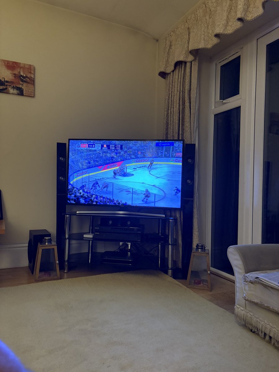 Josh_Pio_11's tweet image. Playoff hockey! #goleafsgo