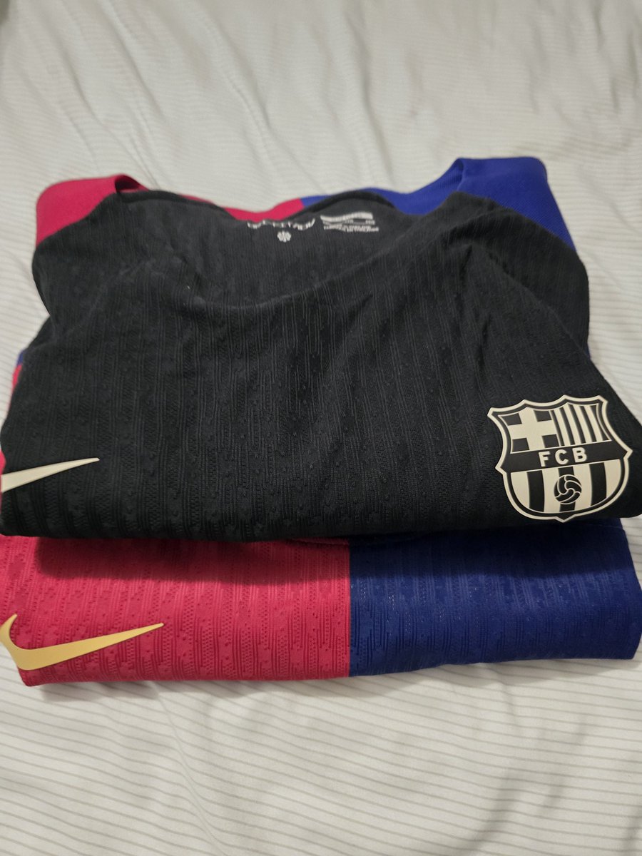 refc1902's tweet image. Por fin llegaron #barcelonafc #FORCABARCA @FCBarcelona a estrenar el sabado.