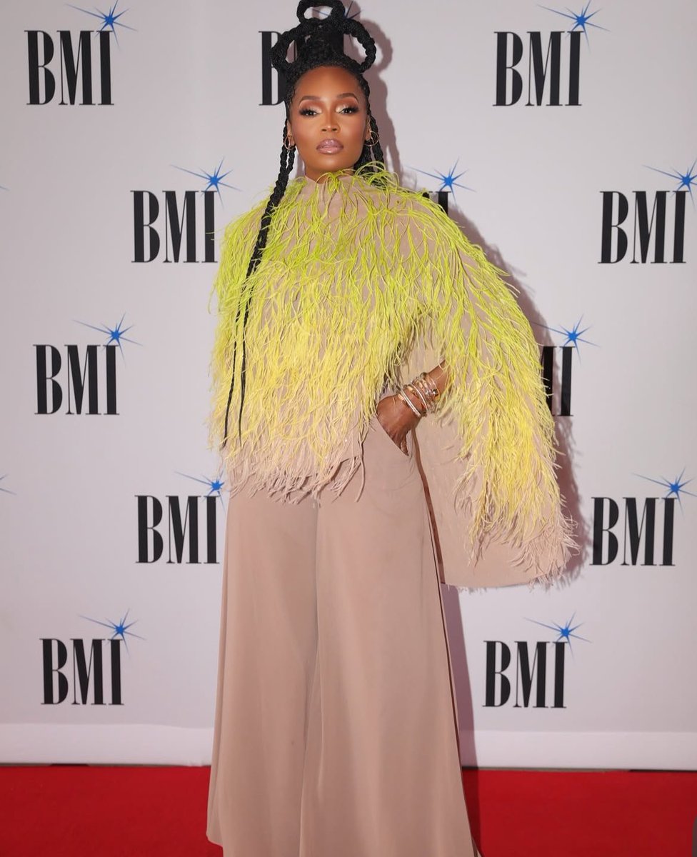 KeeunahJ's tweet image. It was an honor! @ThatsSoKaydee  Congratulations to all of the girls, wishing you all an incredible season!

 #LHOD⭐️ #SanDiegoSocial #RedCarpetRealness #HostessWithTheMostest