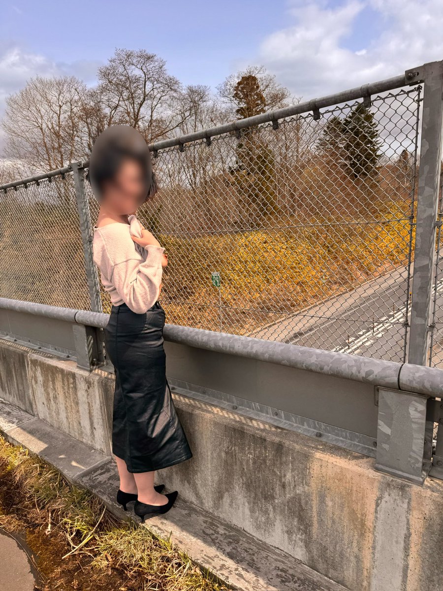 hk180170's tweet photo. 外遊びするにはまだ寒かったみたい… https://t.co/nLF3G79fQX