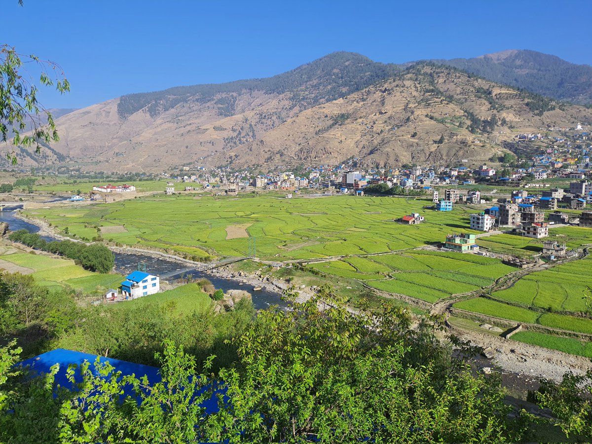 seto_bagh1's tweet photo. आउनुस कालो कफि खाम । #Upperkarnali https://t.co/My4MnRBG6c